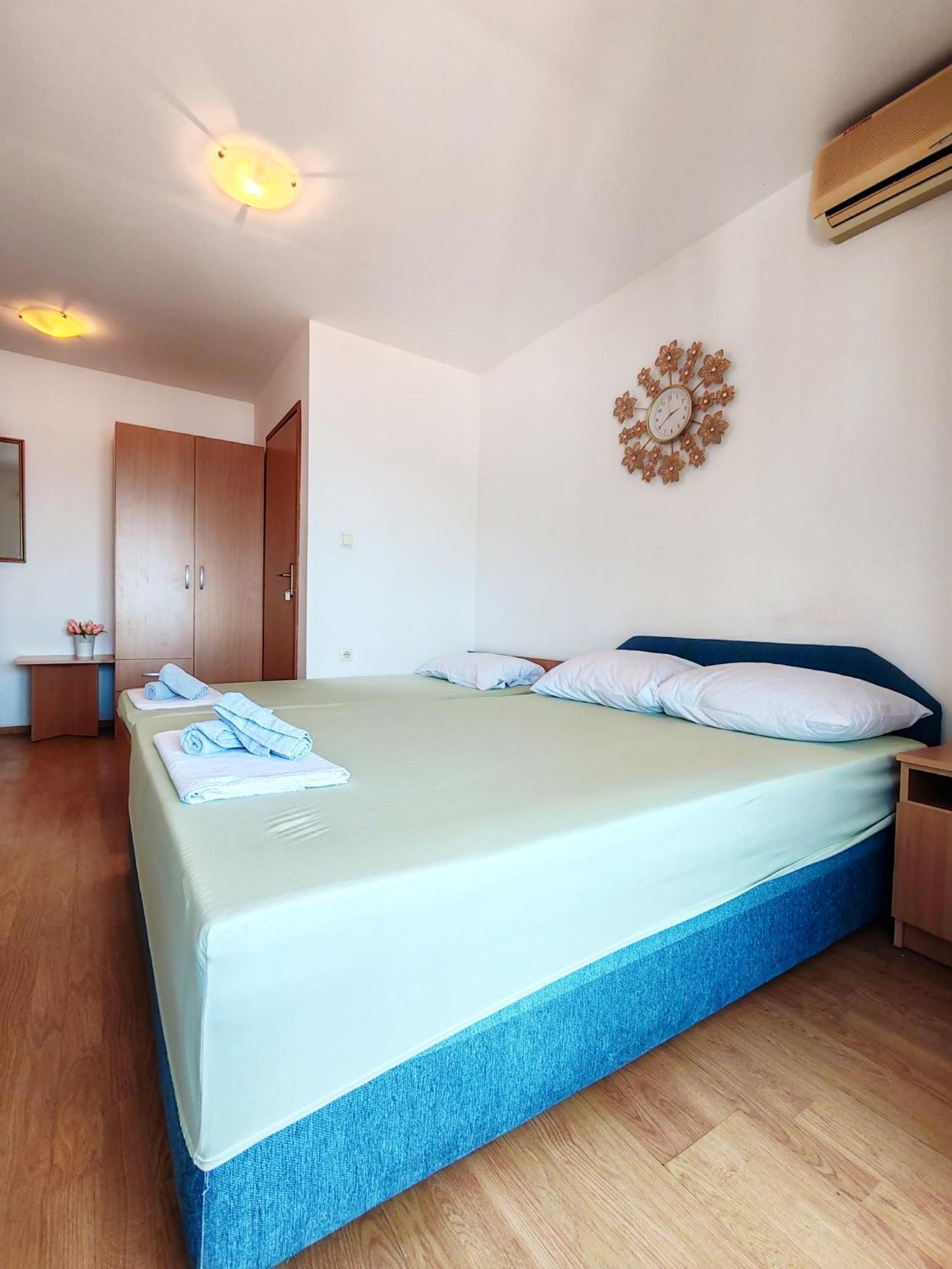 Apartment & Rooms Tempera نيوم المظهر الخارجي الصورة