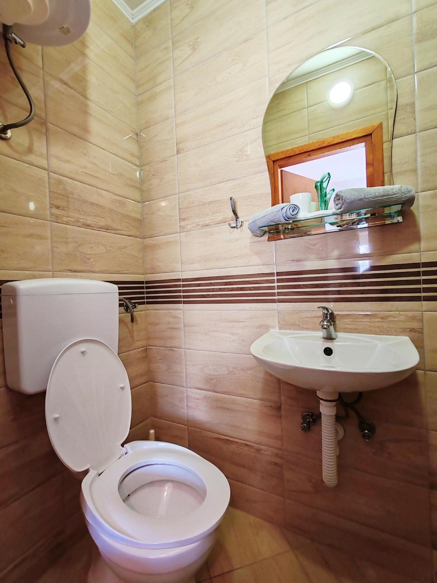 Apartment & Rooms Tempera نيوم المظهر الخارجي الصورة